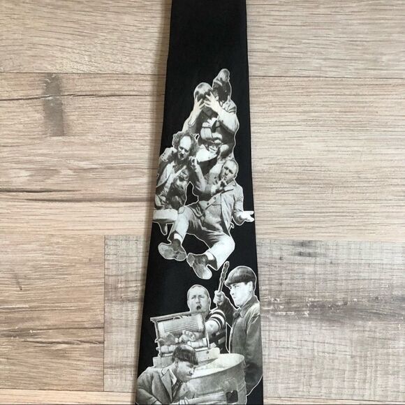 Vintage Ralph Marlin “Three Stooges Antics” Tie - Picture 3 of 6
